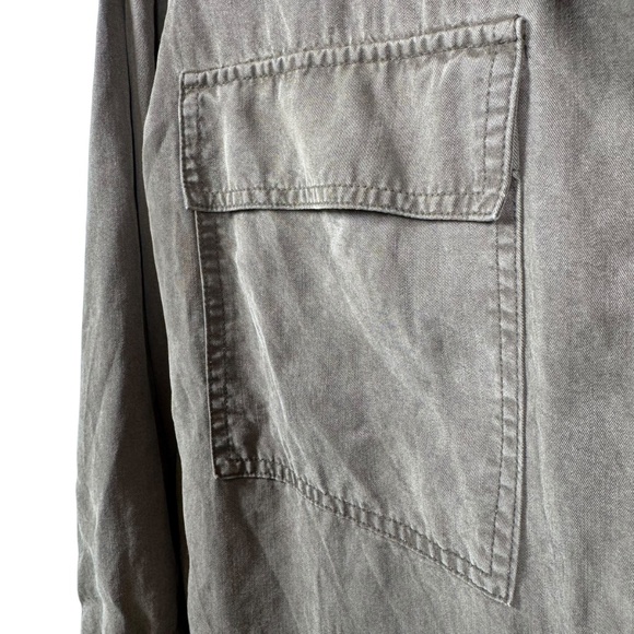 Babaton | Utility Shirt | Large | Light Olive Green | Button-down | Relaxed Fit - Picture 8 of 12